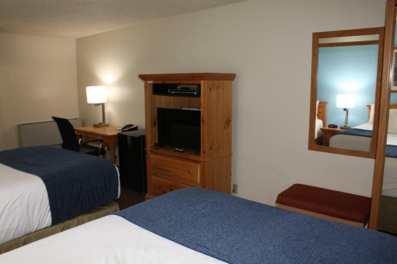 Baymont By Wyndham Yakima Riverfront Exterior foto